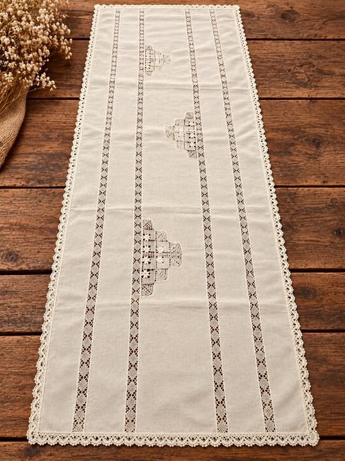 Beeralu Table Runner III